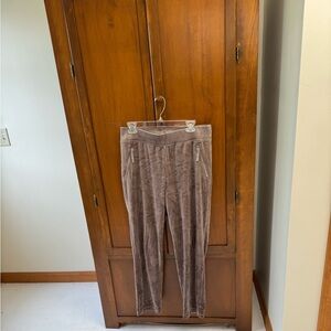 Chico’s zenergy velour joggers size 1=10 front zip pockets 27-28inseam